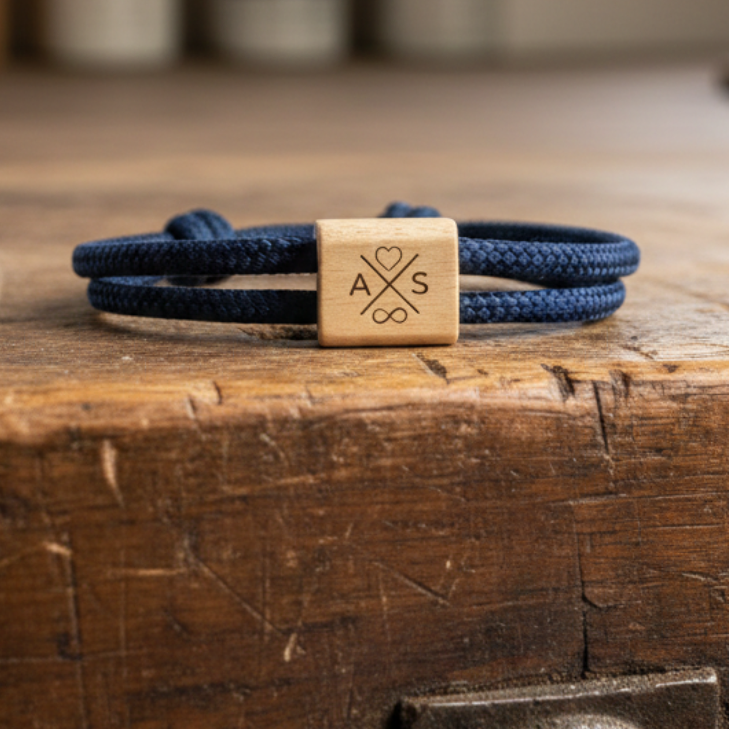 Personalisiertes Armband – Initialen & Kreuz-Icons – Geschenk für Paare