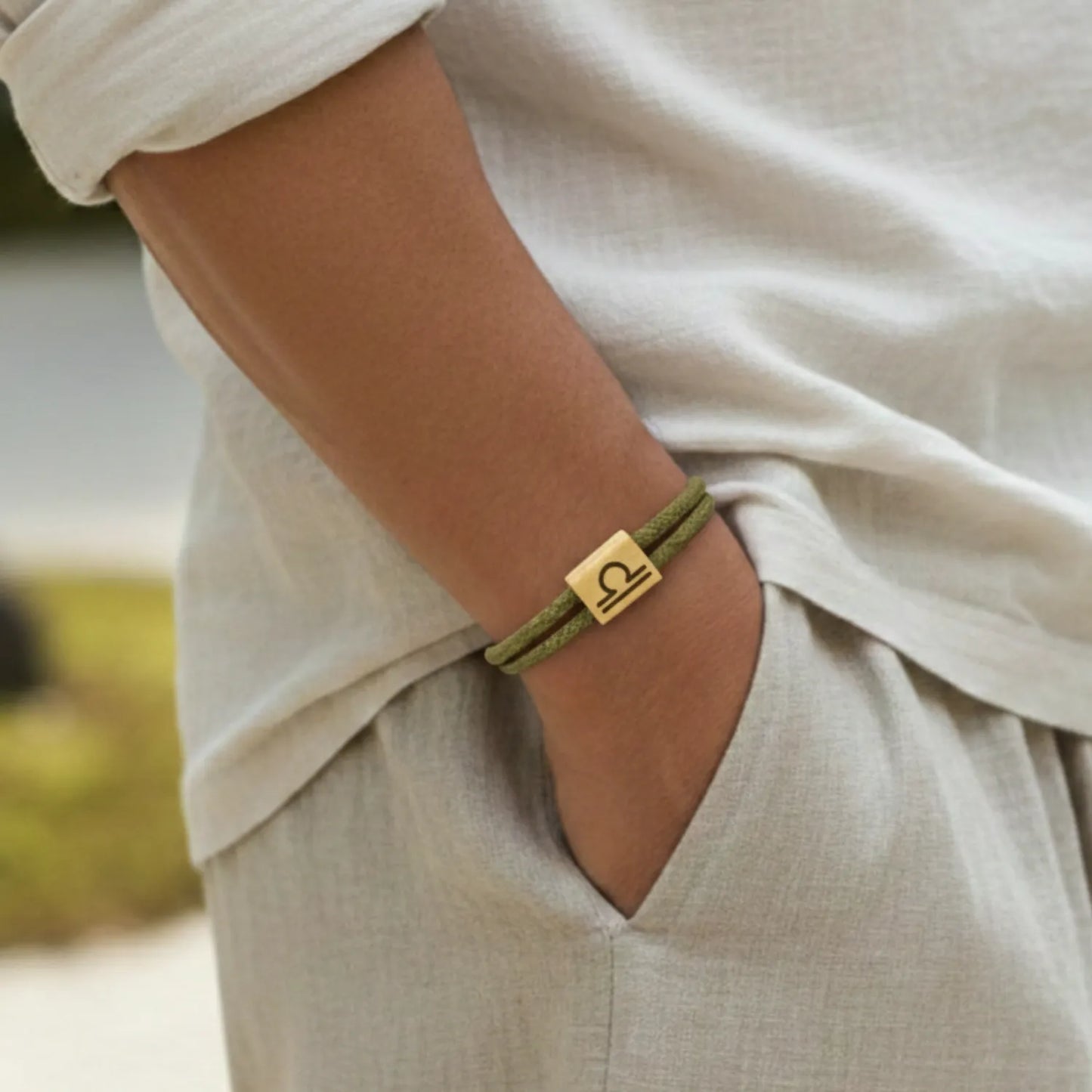 Personalized zodiac sign bracelet